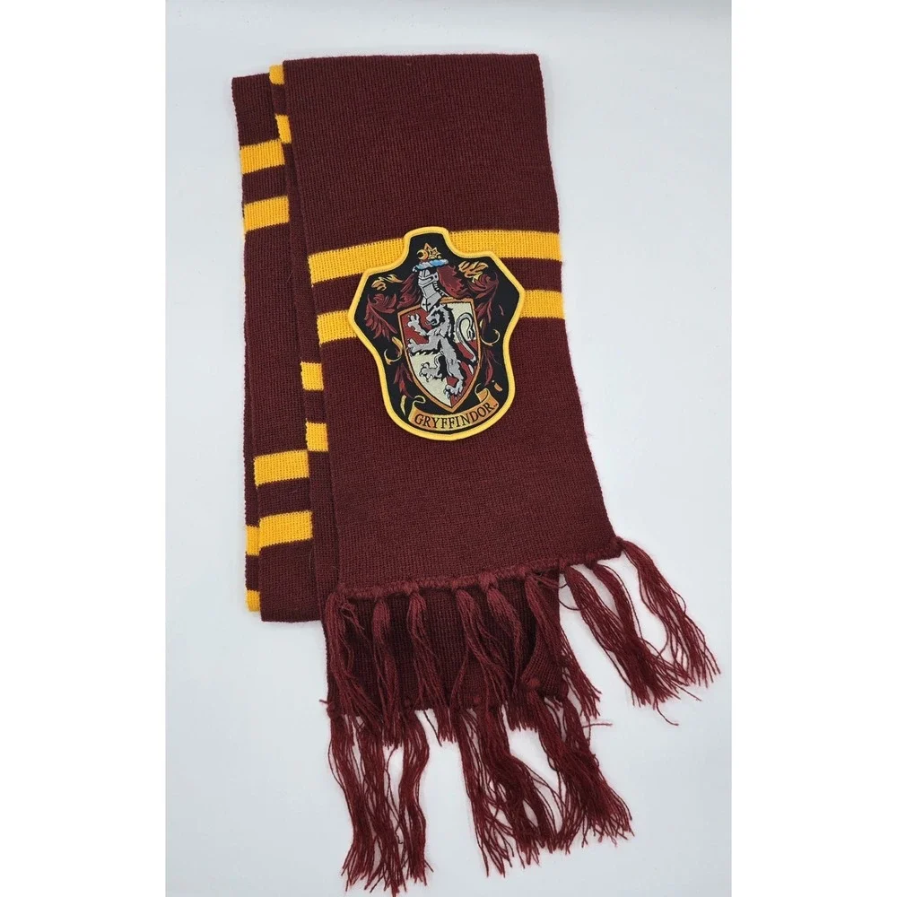 Harry Potter‎ Gryffindor Red Yellow Winter Scarf Warner Bros Large Crest- NO TAG